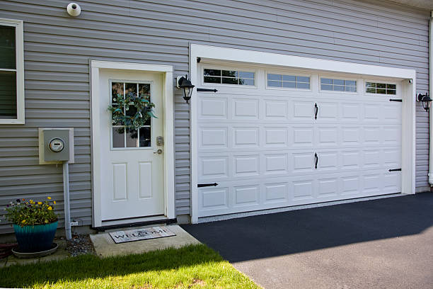 24/7 Emergency Garage Door Panel Replacement experts in Wilson's Mills, NC
